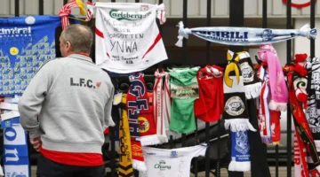 منصة إكس تحذف تغريدات مسيئة استهدفت نادي ليفربول خلال الساعات الماضية